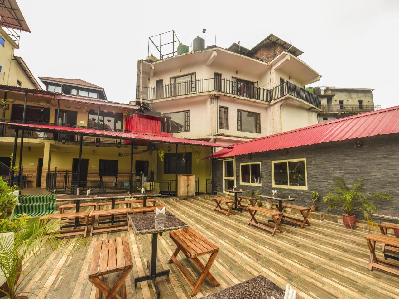 Oyo 7905 Holiday Inn Dalhousie Exterior photo