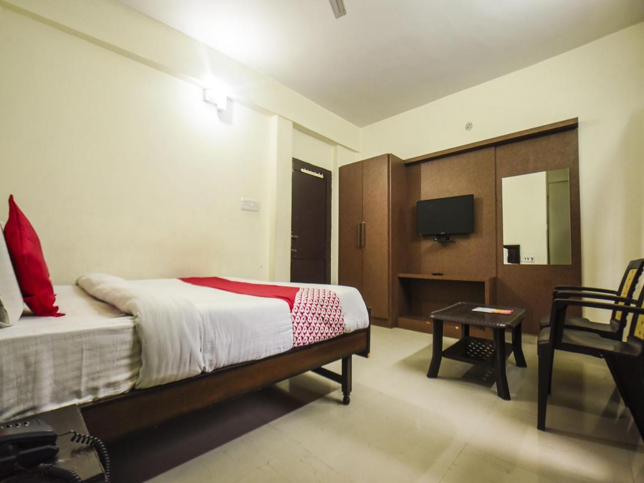 Oyo 7905 Holiday Inn Dalhousie Exterior photo